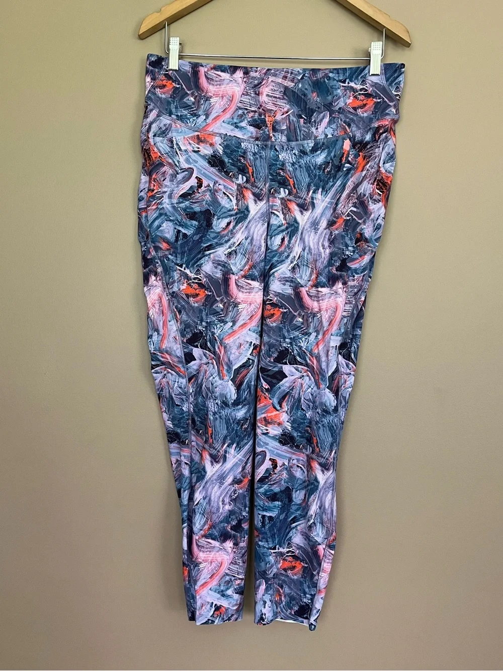 {Lululemon} Base Pace High-Rise Running Tight 25